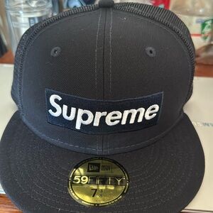 Supreme box logo mash back new era